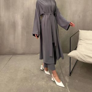 طقم 3 قطع رمادي قماش فخم – (S,M,L,XL)