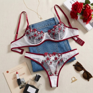 داخلي قطعتين أبيض وأحمر مورد