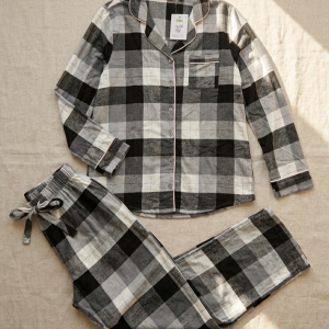 بيجامة ماركة Delta