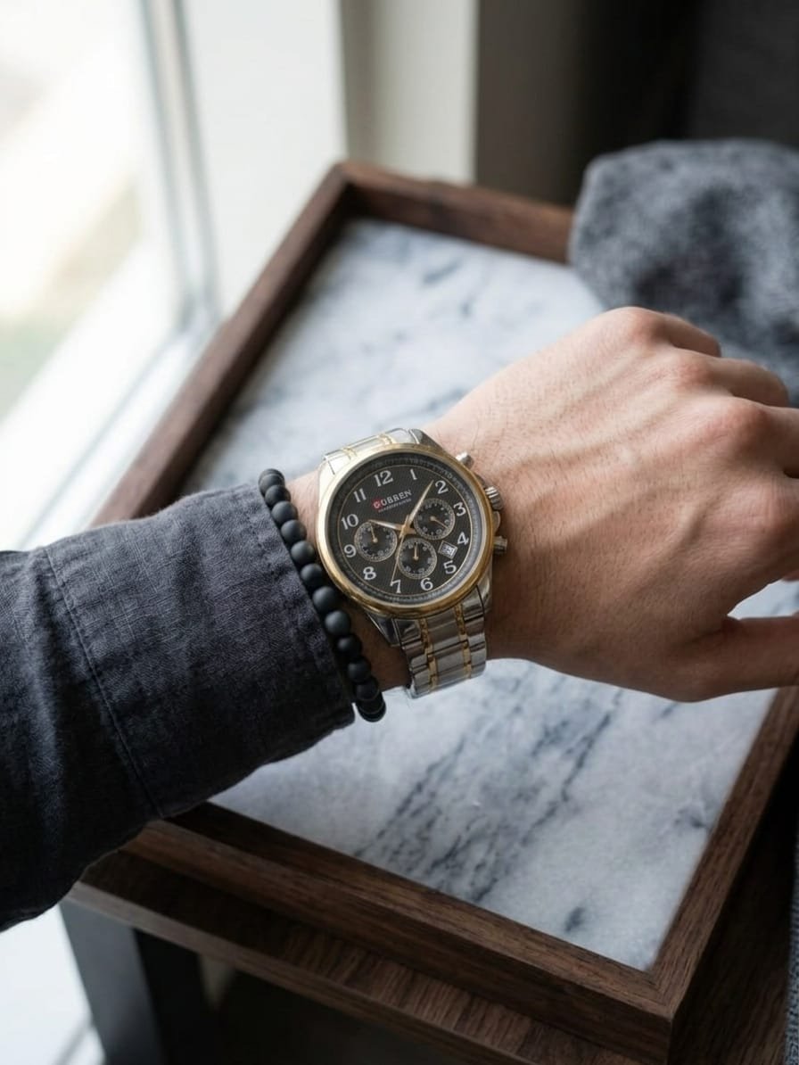 ساعة يد CURREN رجالية تتناغم مع لونين فضي وذهبي ومينا اسود