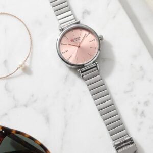 ساعة يد نسائية ماركة CURREN فضية مع لون نود فاخر