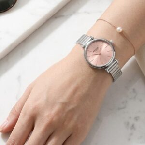 ساعة يد نسائية ماركة CURREN فضية مع لون نود فاخر