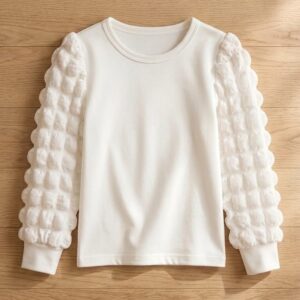 بلوز لون ابيض لعمر 3-4 سنوات