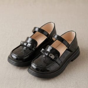 حذاء جلد بناتي لون اسود