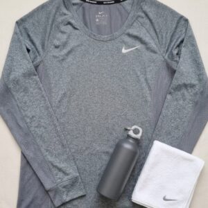 بلوز سبورت NIKE سايز سمول