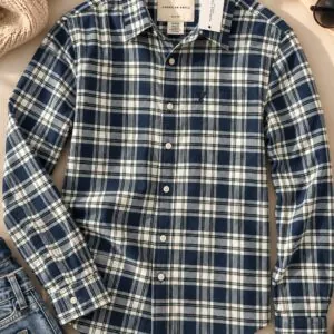 قميص شبابي  سايز سمول SLIM FIT ماركة AMERICAN EAGLE